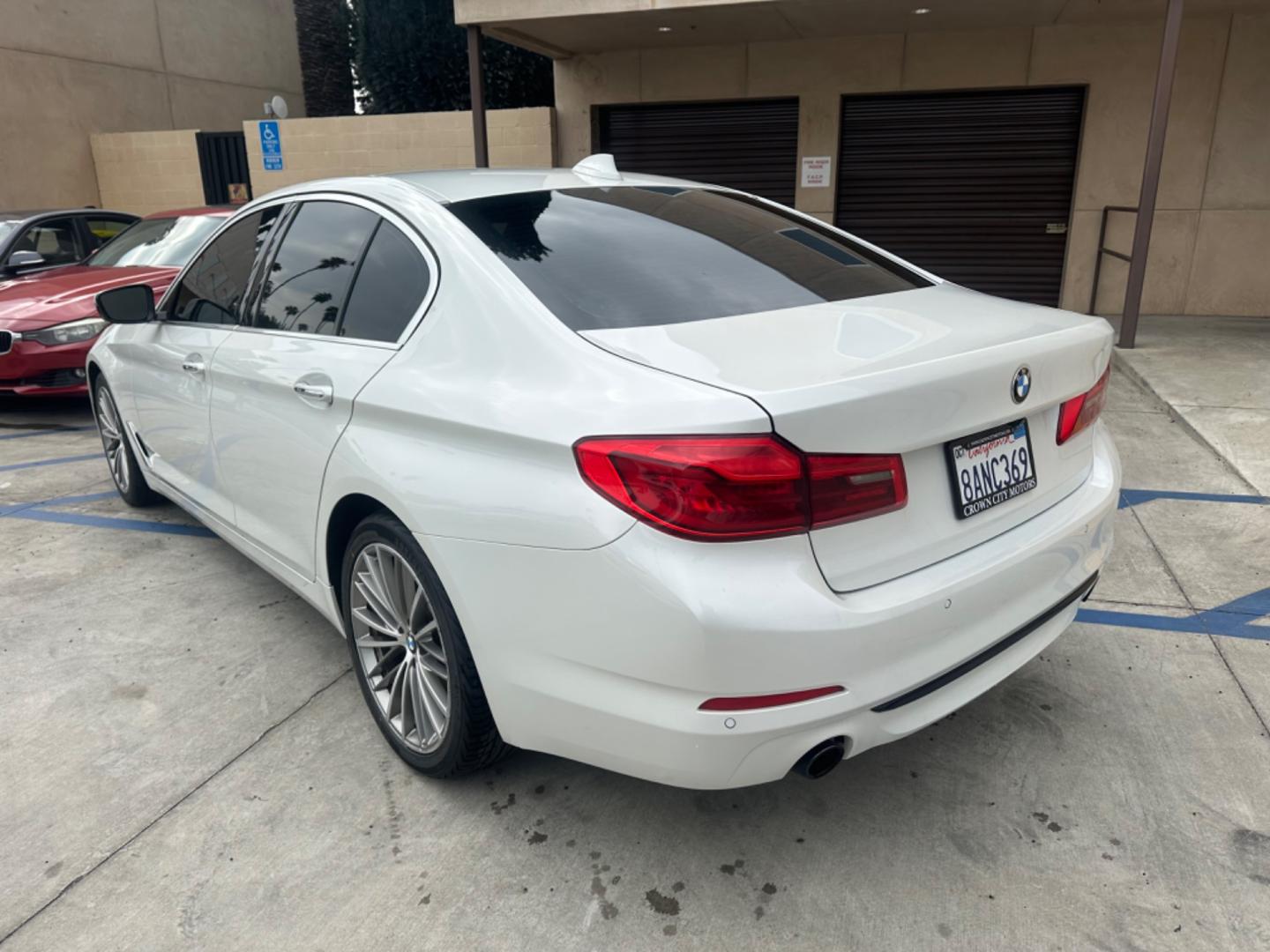 2018 WHITE /Black BMW 5-Series leather (WBAJA5C59JW) with an 2.0 Turbo engine, Automatic transmission, located at 30 S. Berkeley Avenue, Pasadena, CA, 91107, (626) 248-7567, 34.145447, -118.109398 - Low Miles!! Step into the world of luxury and innovation with our 2018 BMW 5-Series 530i, now available at our Buy Here Pay Here (BHPH) dealership in Pasadena, CA. Tailored for car enthusiasts in Altadena CA, Glendale CA, Los Angeles CA, and throughout LA County, this prestigious pre-owned BMW 530 - Photo#3